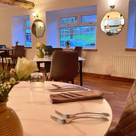 Penybont Restaurant + Inn Carmarthen Ngoại thất bức ảnh